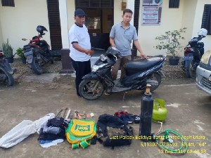 Polisi Buru Tiga Pria Coba Bobol ATM Bank Aceh di Sampoinit
